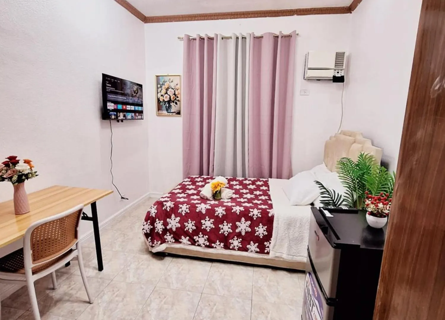 Homestay N4 Studio Room Apartment Transient House Ground Floor Near Abreeza Mall, Spmc, Sm Lanang & Usep Davao