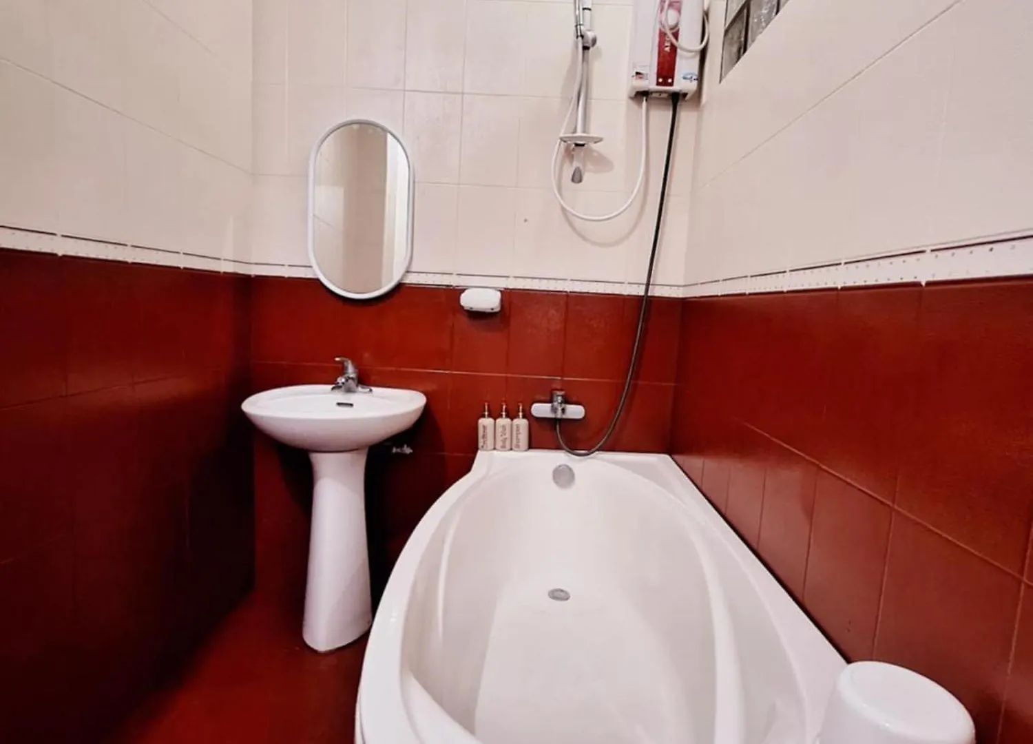 N4 Studio Room Apartment Transient House Ground Floor Near Abreeza Mall, Spmc, Sm Lanang & Usep Davao City 0*,